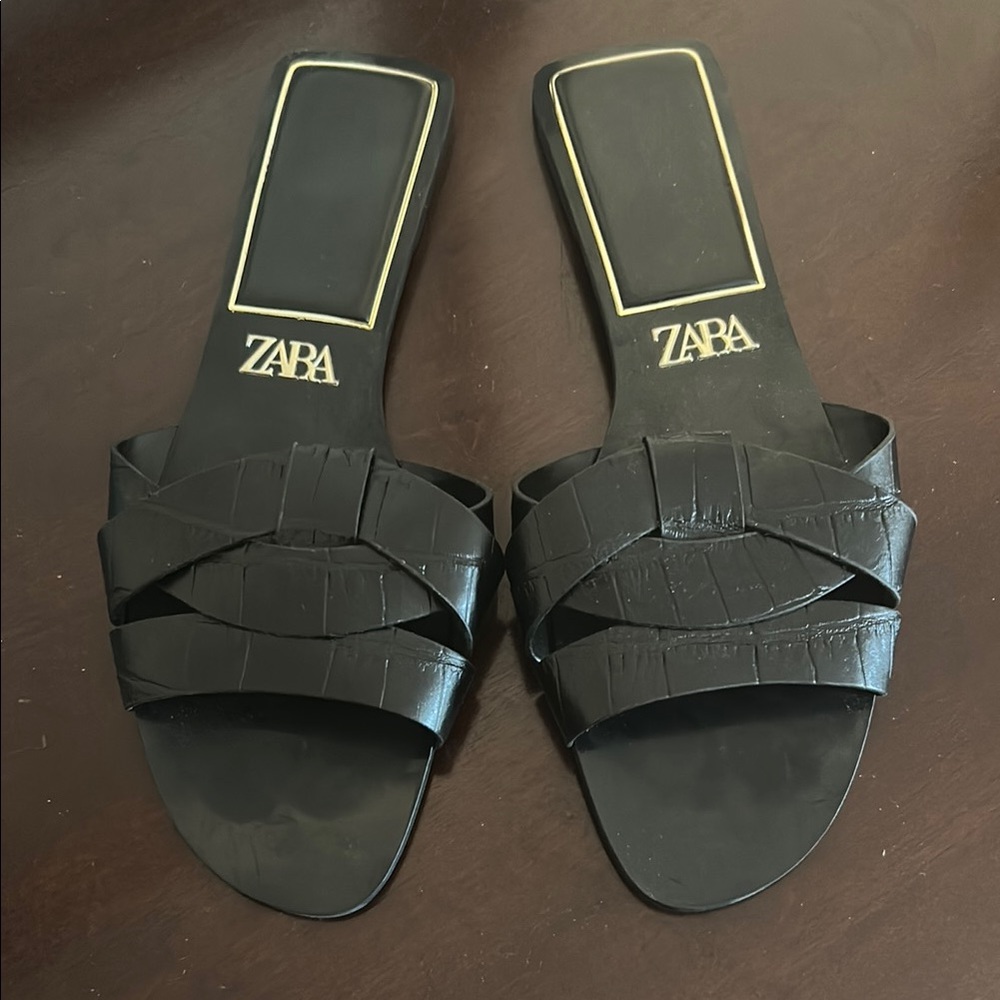 Zara Black Croc-Embossed Slide Sandals